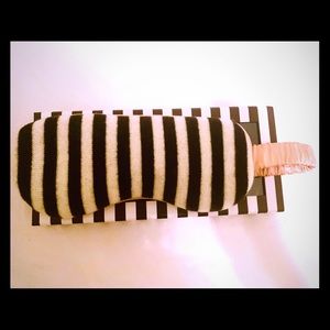 Henri Bendel eye mask New in box